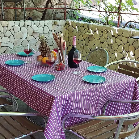 Sutlic * 内里吉恩